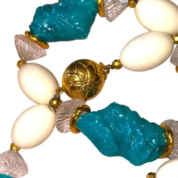 Vintage Beaded Faux Turquoise Bead White and Gold Necklace 30" - Picture 7 of 8